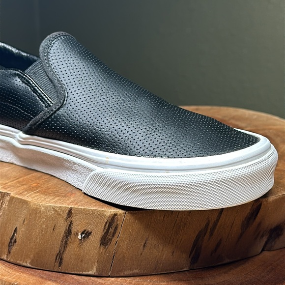 VANS Asher Perforated Leather Slip-On (Unisex - Men’s 7, Woman’s 8 1/2) - Picture 9 of 16
